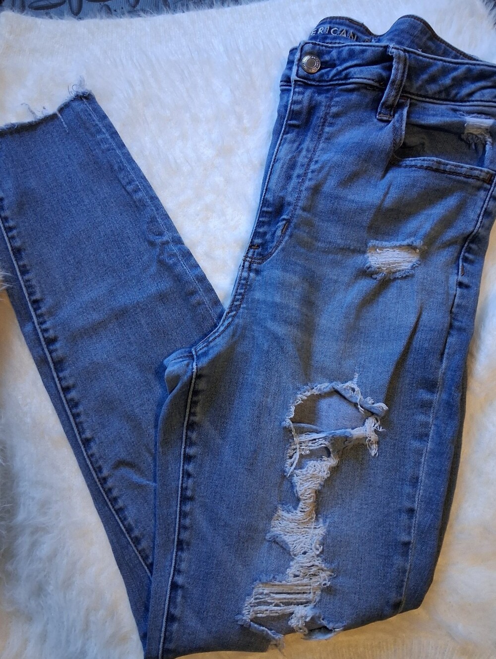 American Eagle Outfitters Women’s Distressed Blue Skinny Jeans